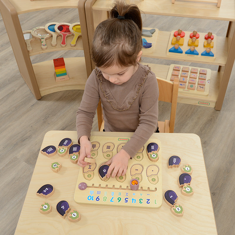 Number and Quantity Sorting Egg Plants