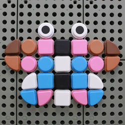 Geometric Shape Pegs (8 Colours) - 256 Piece Set